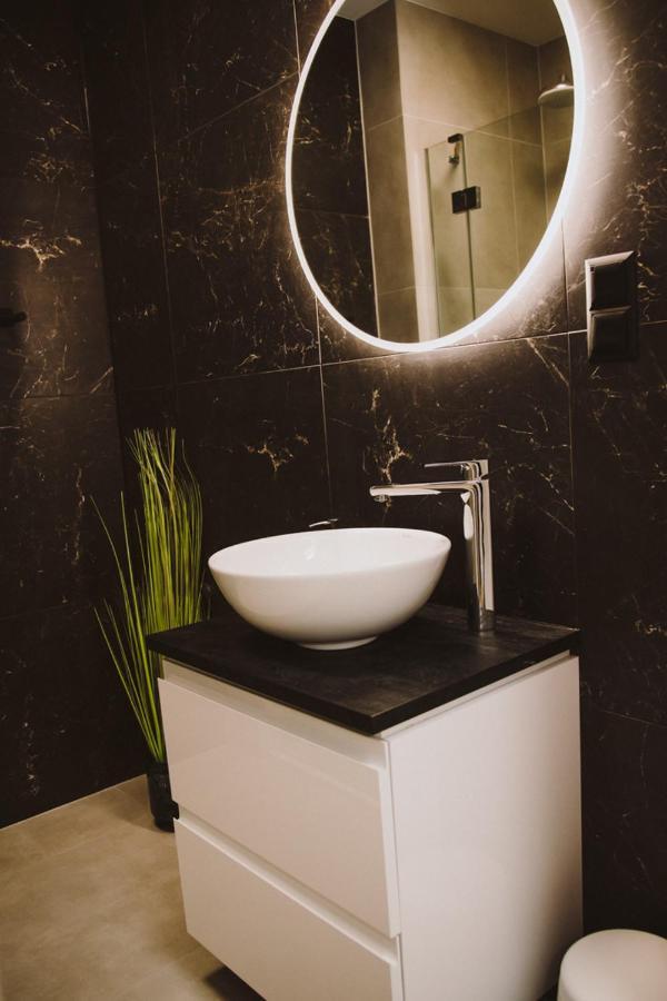 Apartamenty Leszno Екстериор снимка