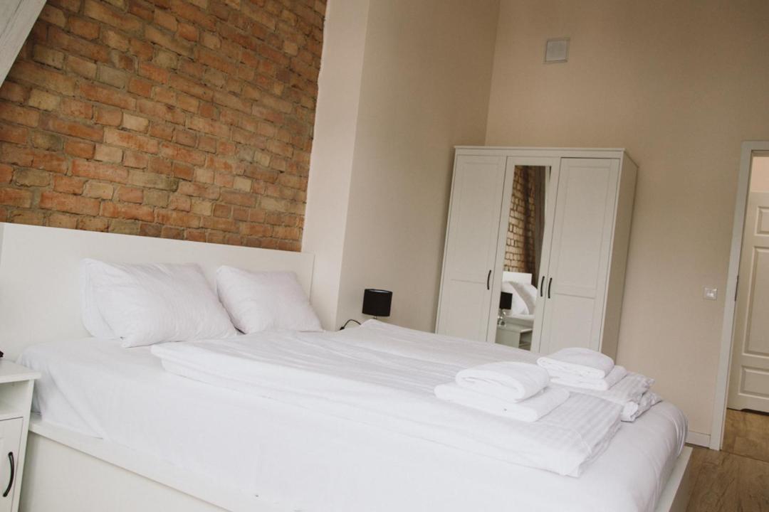 Apartamenty Leszno Екстериор снимка