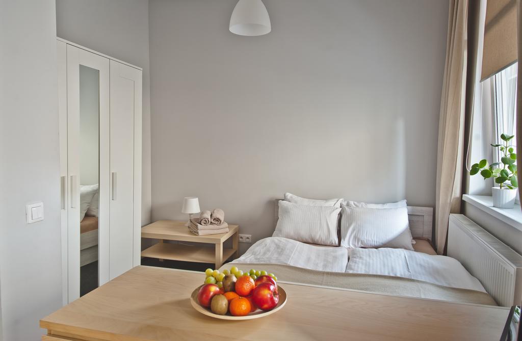 Apartamenty Leszno Екстериор снимка