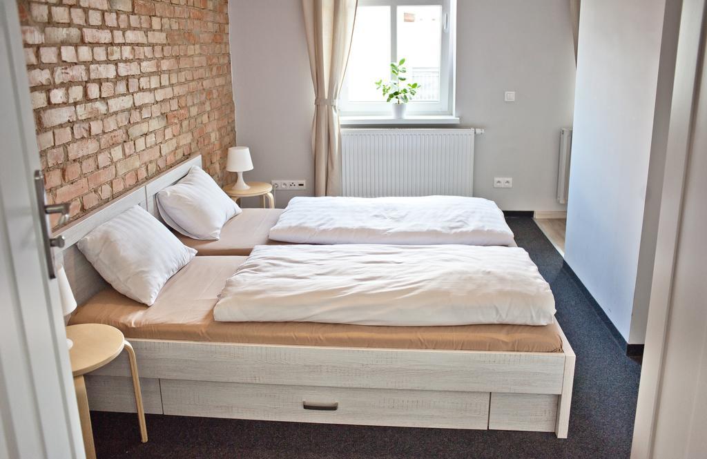 Apartamenty Leszno Екстериор снимка