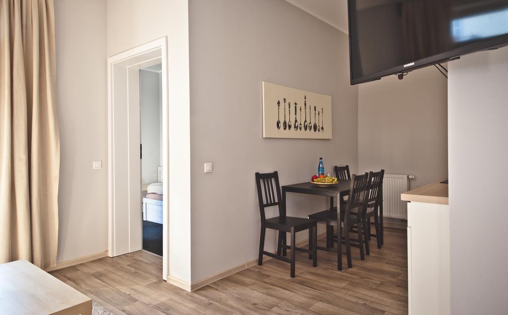 Apartamenty Leszno Екстериор снимка